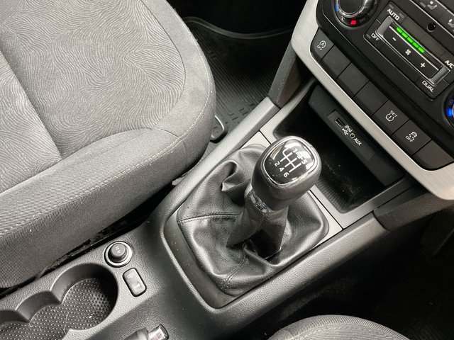 USED 2015 15 Skoda Yeti 1.2 TSI SE Suv 5dr Petrol Manual Euro 6 (s/S) (110 Ps) Parking Sensors + Cruise Control