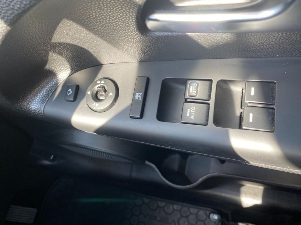 USED 2016 16 KIA VENGA 1.6 3 MPV 5dr Petrol Auto Euro 6 (123 bhp) NAVIGATION HEATED SEATS CAMERA