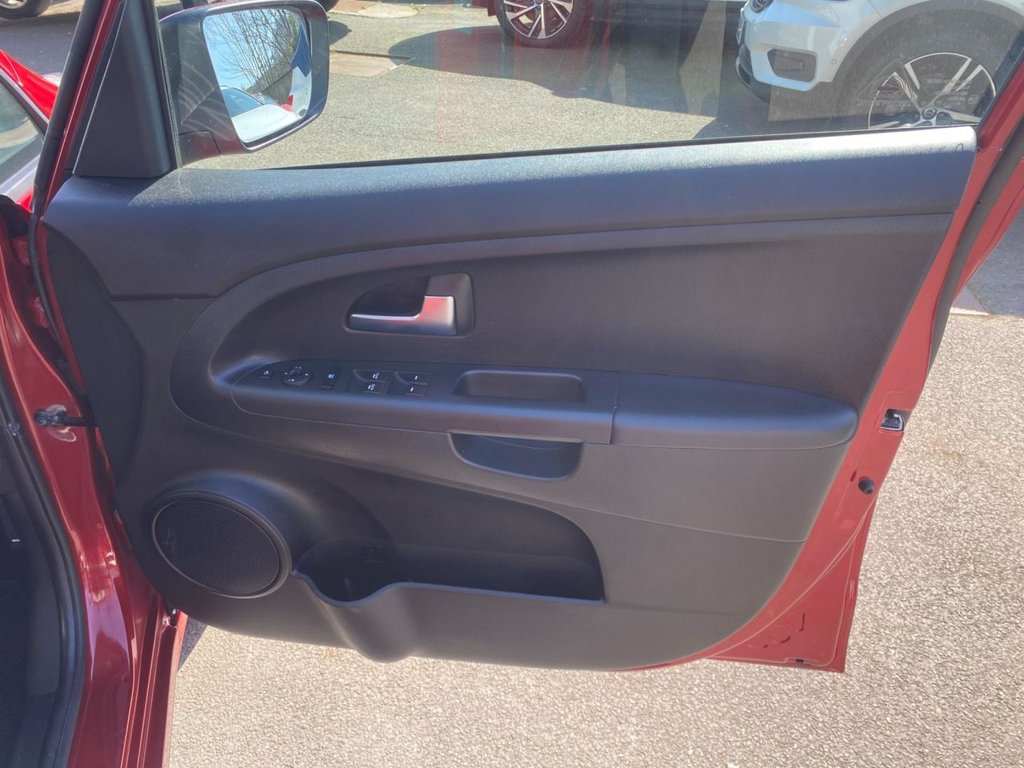 USED 2016 16 KIA VENGA 1.6 3 MPV 5dr Petrol Auto Euro 6 (123 bhp) NAVIGATION HEATED SEATS CAMERA