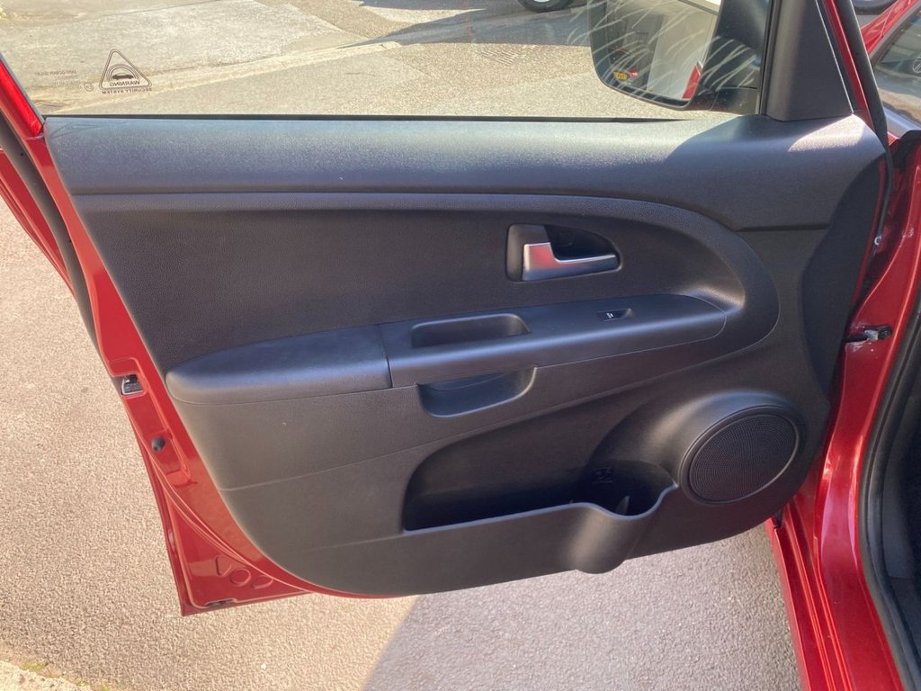 USED 2016 16 KIA VENGA 1.6 3 MPV 5dr Petrol Auto Euro 6 (123 bhp) NAVIGATION HEATED SEATS CAMERA