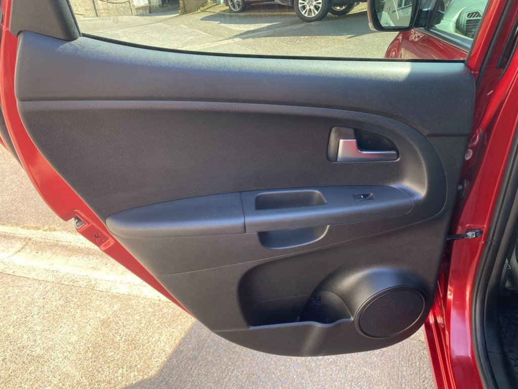 USED 2016 16 KIA VENGA 1.6 3 MPV 5dr Petrol Auto Euro 6 (123 bhp) NAVIGATION HEATED SEATS CAMERA