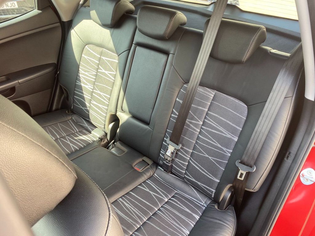 USED 2016 16 KIA VENGA 1.6 3 MPV 5dr Petrol Auto Euro 6 (123 bhp) NAVIGATION HEATED SEATS CAMERA