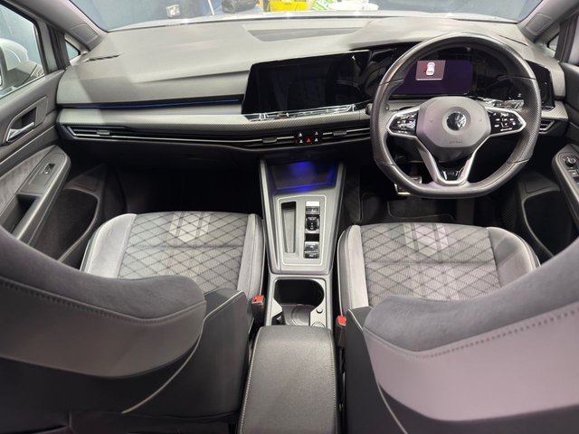 View our VOLKSWAGEN GOLF