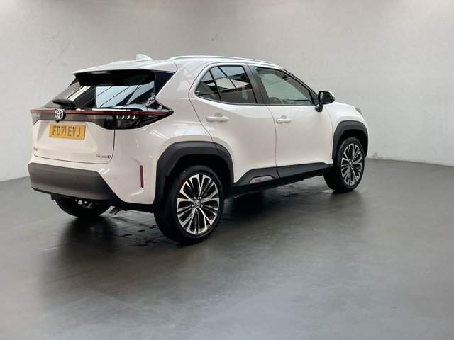 USED 2022 71 Toyota Yaris Cross 1.5 Vvt-H Excel Suv 5dr Petrol Hybrid E-Cvt Euro 6 (s/S) (116 Ps) - Heated Seats + Parking Camera