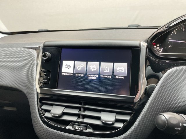 USED 2017 67 Peugeot 2008 1.6 Bluehdi Allure Suv 5dr Diesel Manual Euro 6 (s/S) (120 Ps) 17in Alloy Wheels + Cruise Control