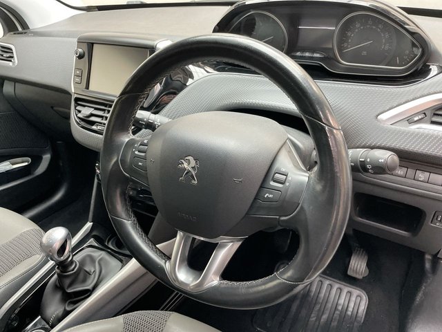 USED 2017 67 Peugeot 2008 1.6 Bluehdi Allure Suv 5dr Diesel Manual Euro 6 (s/S) (120 Ps) 17in Alloy Wheels + Cruise Control