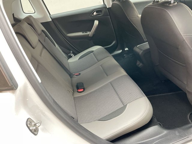 USED 2017 67 Peugeot 2008 1.6 Bluehdi Allure Suv 5dr Diesel Manual Euro 6 (s/S) (120 Ps) 17in Alloy Wheels + Cruise Control