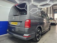 USED 2017 67 VOLKSWAGEN TRANSPORTER 2.0 BiTDI T30 BlueMotion Tech Highline Crew Van Double Cab 5dr Diesel DSG FWD SWB Euro 6 (s/s) (204 ps) Parking Sensors, DAB Radio, Car-Net