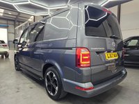 USED 2017 67 VOLKSWAGEN TRANSPORTER 2.0 BiTDI T30 BlueMotion Tech Highline Crew Van Double Cab 5dr Diesel DSG FWD SWB Euro 6 (s/s) (204 ps) Parking Sensors, DAB Radio, Car-Net