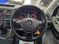USED 2017 67 VOLKSWAGEN TRANSPORTER 2.0 BiTDI T30 BlueMotion Tech Highline Crew Van Double Cab 5dr Diesel DSG FWD SWB Euro 6 (s/s) (204 ps) Parking Sensors, DAB Radio, Car-Net