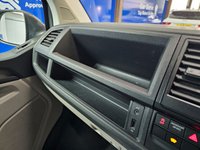 USED 2017 67 VOLKSWAGEN TRANSPORTER 2.0 BiTDI T30 BlueMotion Tech Highline Crew Van Double Cab 5dr Diesel DSG FWD SWB Euro 6 (s/s) (204 ps) Parking Sensors, DAB Radio, Car-Net