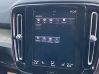 USED 2020 69 VOLVO XC40 2.0 T4 Inscription Pro SUV 5dr Petrol Auto Euro 6 (s/s) (190 ps) 