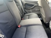 USED 2007 57 FORD FOCUS 1.6 Zetec Climate Hatchback 5dr Petrol Manual (161 g/km, 99 bhp) 