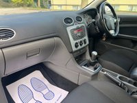 USED 2007 57 FORD FOCUS 1.6 Zetec Climate Hatchback 5dr Petrol Manual (161 g/km, 99 bhp) 