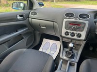 USED 2007 57 FORD FOCUS 1.6 Zetec Climate Hatchback 5dr Petrol Manual (161 g/km, 99 bhp) 
