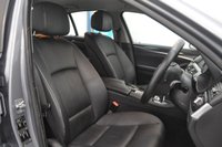 USED 2010 60 BMW 5 SERIES 2.0 520d SE Saloon 4dr Diesel Steptronic Euro 5 (184 ps) Front And Rear Parking Sensors - Satellite Navigation - Cruise Control