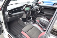 USED 2017 T MINI HATCH 2.0 John Cooper Works Hatchback 3dr Petrol Auto Euro 6 (s/s) (231 ps) HUD / H&K / MEDIA XL / CHILI
