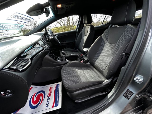 2019 VAUXHALL ASTRA - Photo 12