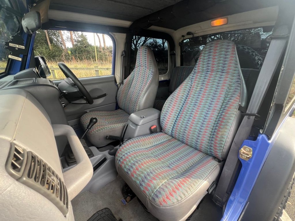 USED 1999 V JEEP WRANGLER 4.0 SPORT Petrol // Manual // 4x4 // (302 g/km, 174 bhp) // px swap 