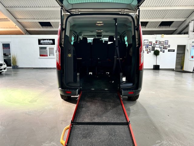 View our FORD TOURNEO CUSTOM