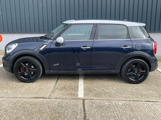View our MINI COUNTRYMAN