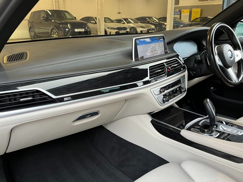 USED 2021 71 BMW 7 SERIES 3.0 730d MHT M Sport Saloon 4dr Diesel Hybrid Auto Euro 6 (s/s) (286 ps) 