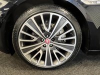 USED 2015 13 JAGUAR XJ 3.0d V6 Autobiography Saloon 4dr Diesel Auto Euro 6 (s/s) (LWB) (300 ps) UK DELIVERY FLAT FEE &pound;175 (SUBJECT TO DEAL) *OVER 100 IMAGES ON OUR WEBSITE*BESPOKE FINANCE ARRANGED*PART EXCHANGE WELCOME*ALL VEHICLES HPI CLEAR