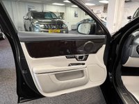 USED 2015 13 JAGUAR XJ 3.0d V6 Autobiography Saloon 4dr Diesel Auto Euro 6 (s/s) (LWB) (300 ps) UK DELIVERY FLAT FEE &pound;175 (SUBJECT TO DEAL) *OVER 100 IMAGES ON OUR WEBSITE*BESPOKE FINANCE ARRANGED*PART EXCHANGE WELCOME*ALL VEHICLES HPI CLEAR