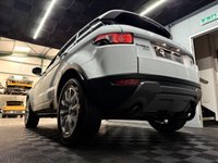 USED 2015 15 LAND ROVER RANGE ROVER EVOQUE 2.2 SD4 Pure Tech SUV 5dr Diesel Manual 4WD Euro 5 (s/s) (190 ps) Nav | Heated Seats | Power tailgate
