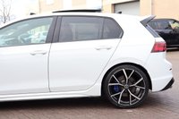USED 2022 22 VOLKSWAGEN GOLF 2.0 TSI R 4MOTION DSG 5 DOOR R PERFORMANCE PACK PAN ROOF 1 OWNER