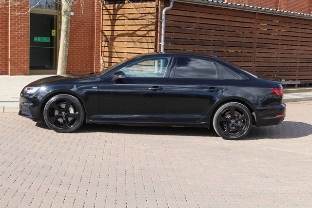 2017 AUDI A4 - Photo 3