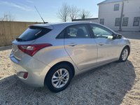 USED 2015 65 HYUNDAI I30 1.6 CRDi Blue Drive SE Nav Hatchback 5dr Diesel Manual Euro 6 (s/s) (110 ps) REAR CAMERA SATNAV 2 KEYS