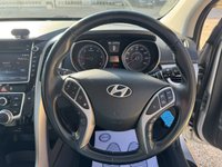 USED 2015 65 HYUNDAI I30 1.6 CRDi Blue Drive SE Nav Hatchback 5dr Diesel Manual Euro 6 (s/s) (110 ps) REAR CAMERA SATNAV 2 KEYS