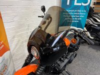 USED 2022 22 HARLEY-DAVIDSON SOFTAIL 1868 FXBBS STREET BOB 1910 MILES FROM NEW + SCREEN