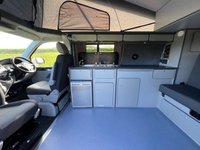 USED 2011 61 VOLKSWAGEN T5.1 CAMPERVAN T30 102PS Manual 