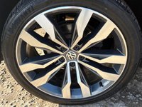 USED 2018 18 VOLKSWAGEN TIGUAN 2.0 TDI R-Line SUV 5dr Diesel DSG Euro 6 (s/s) (150 ps) FULL SERVICE HISTORY GREAT SPEC