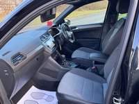 USED 2018 18 VOLKSWAGEN TIGUAN 2.0 TDI R-Line SUV 5dr Diesel DSG Euro 6 (s/s) (150 ps) FULL SERVICE HISTORY GREAT SPEC