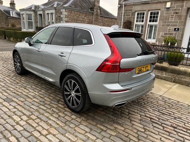 2017 VOLVO XC60 - Photo 7