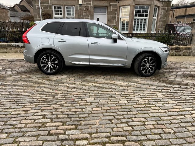 2017 VOLVO XC60 - Photo 10