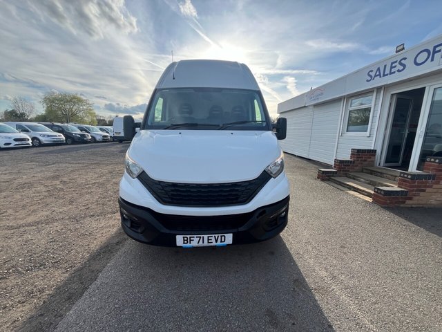 View our IVECO DAILY