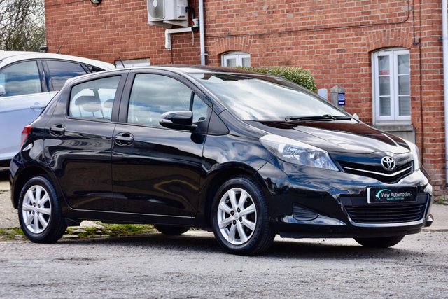 2013 63 Toyota Yaris 1.33 Dual VVT-i TR Hatchback 5dr Petrol Manual Euro 5 (101 ps)