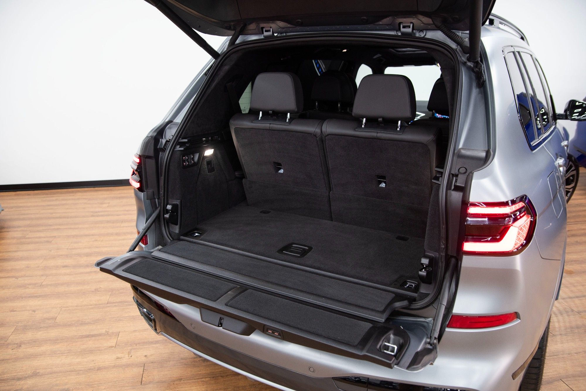 USED 2023 23 BMW X7 3.0 40d MHT M Sport Diesel Hybrid 