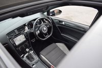 USED 2016 66 VOLKSWAGEN GOLF 2.0 TSI BlueMotion Tech R Estate 5dr Petrol DSG 4MOTION Euro 6 (s/s) (300 ps) 1 OWNER / PAN ROOF / DYNAUDIO