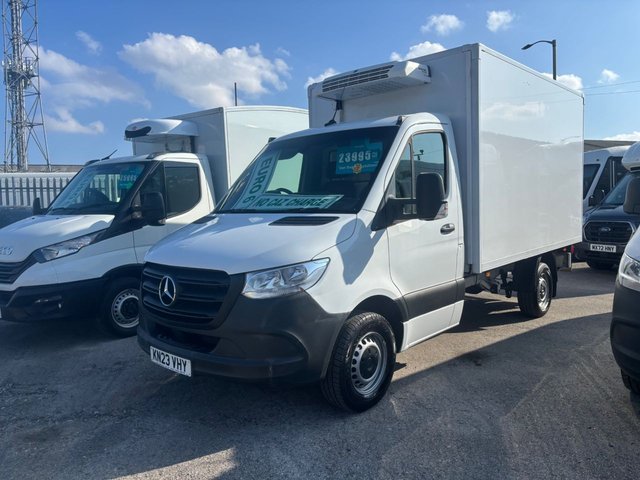 2025 MERCEDES-BENZ SPRINTER X3 IN STOCK MERCEDES BOX / VAN IVECO FROM £23995 + VAT - Photo 3