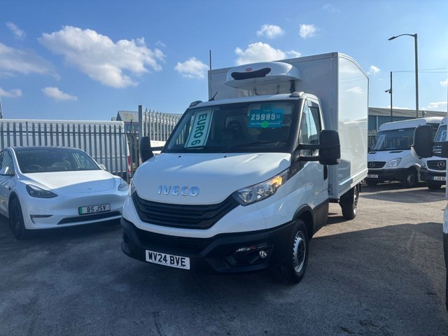 2025 MERCEDES-BENZ SPRINTER X3 IN STOCK MERCEDES BOX / VAN IVECO FROM £23995 + VAT - Photo 4