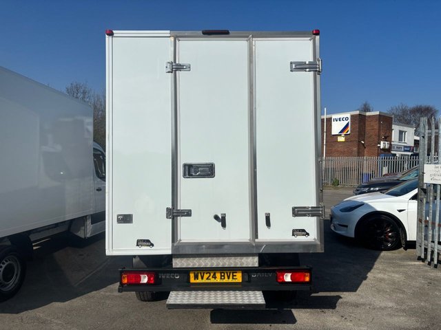 2025 MERCEDES-BENZ SPRINTER X3 IN STOCK MERCEDES BOX / VAN IVECO FROM £23995 + VAT - Photo 5