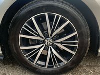USED 2017 67 VOLKSWAGEN GOLF 1.4 TSI SE Nav Hatchback 5dr Petrol DSG Euro 6 (s/s) (125 ps) R LINE FACELIFT - DAB/FM/AM