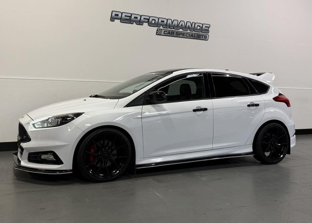 2015 65 Ford Focus 2.0 TDCi ST-2 Hatchback 5dr Diesel Manual Euro 6 (s/s) (185 ps)
