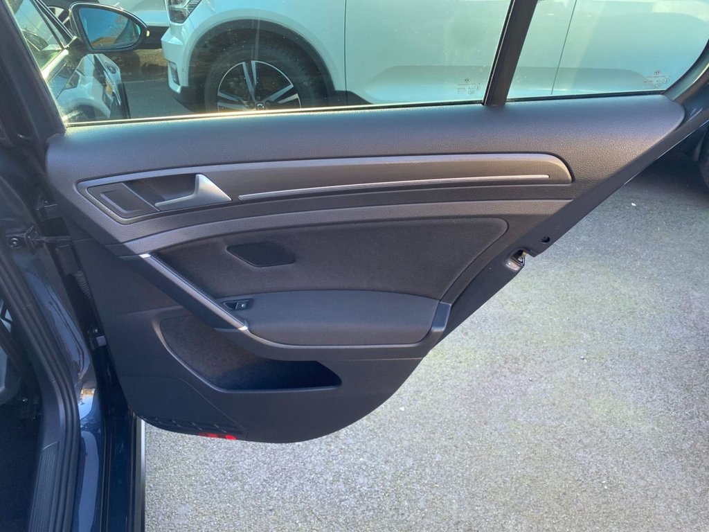 USED 2019 19 VOLKSWAGEN GOLF 2.0 TDI GTD Hatchback 5dr Diesel DSG Euro 6 (s/s) (184 ps) HEATED SEATS + SAT NAV + DAB