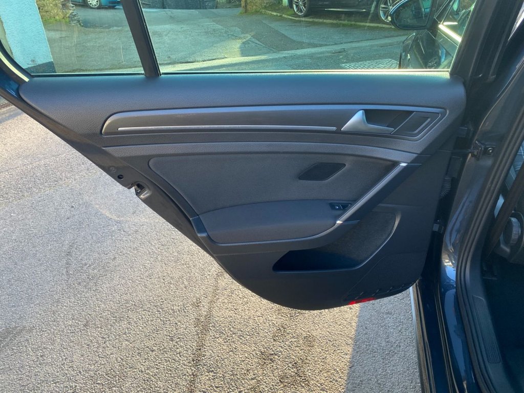 USED 2019 19 VOLKSWAGEN GOLF 2.0 TDI GTD Hatchback 5dr Diesel DSG Euro 6 (s/s) (184 ps) HEATED SEATS + SAT NAV + DAB